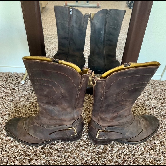 Women’s Brown Leather Fashion Boot - Picture 3 of 4